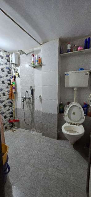 3 BHK Flat In Archana Chs For Sale  In Kandivali West