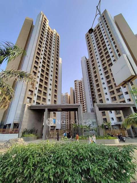 2 BHK Flat In Sunteck Westworld For Sale  In Naigaon East