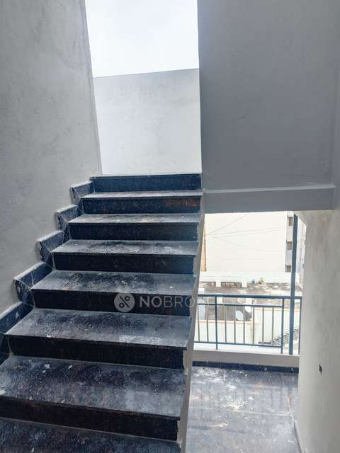 4+ BHK Flat For Sale  In Bommanahalli