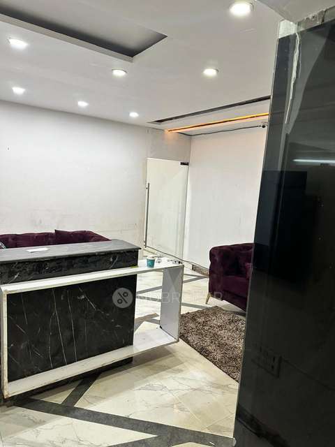 Industrial Building in Lajpat Nagar, Delhi for sale 