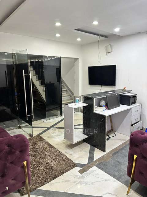 Industrial Building in Lajpat Nagar, Delhi for sale