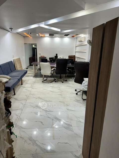 Industrial Building in Lajpat Nagar, Delhi for sale 