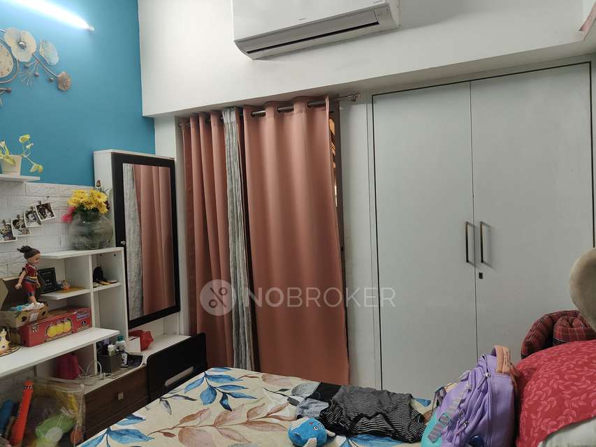 1 BHK Flat In Lodha Amara For Sale  In Thane West