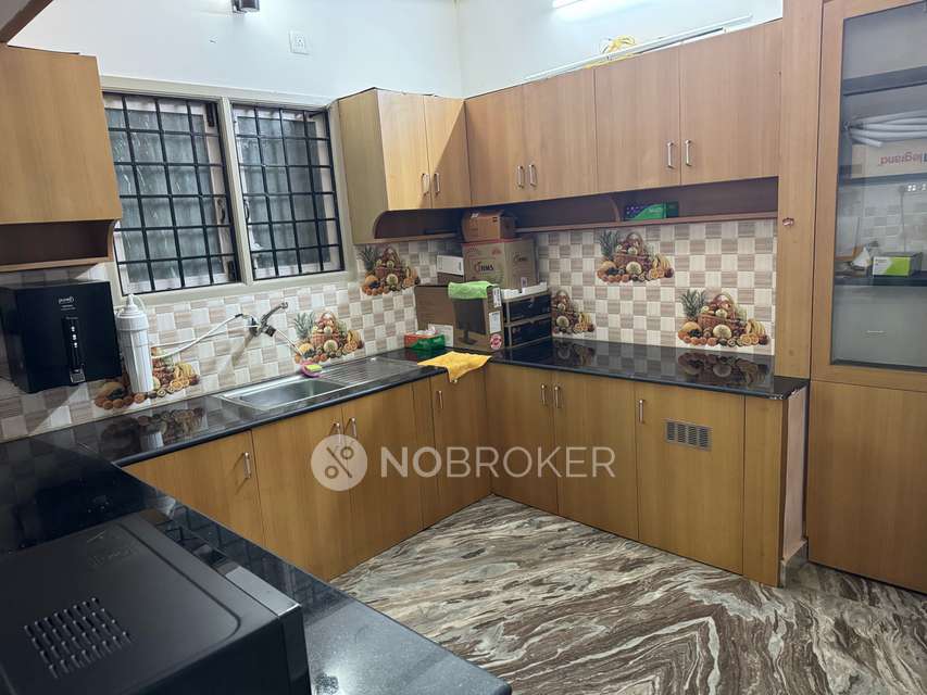 Commercial Property in Annanagar East, Chennai for Rent 