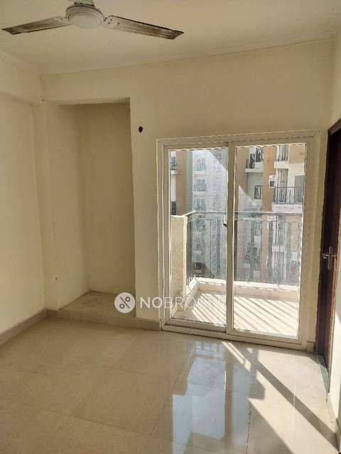 3 BHK Flat In Centiuriyan Park O2 Vally For Sale  In Amrapali Dream Valley