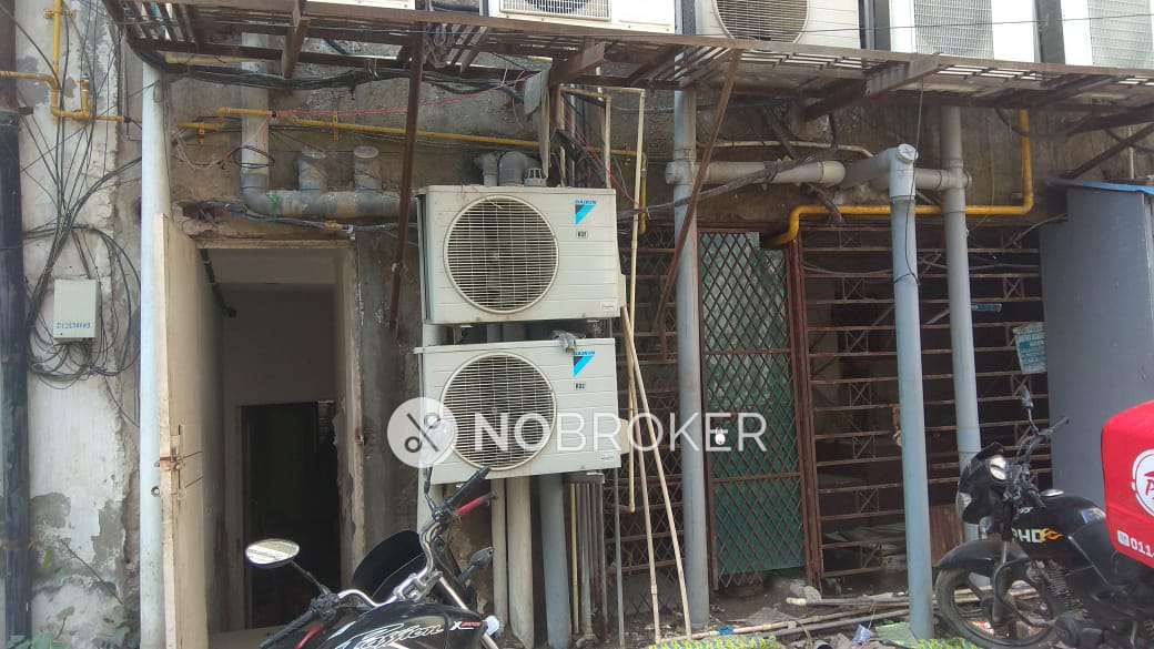 Shop in Govindpuri, Delhi for sale 