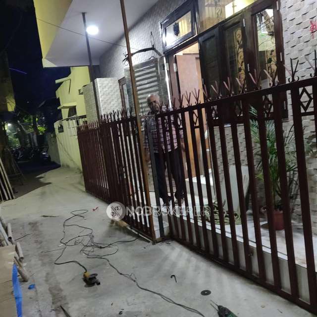 2 BHK Flat In Appartmnt  For Sale  In Paschim Puri