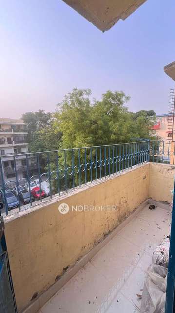 2 BHK Flat For Sale  In Dilshad Garden