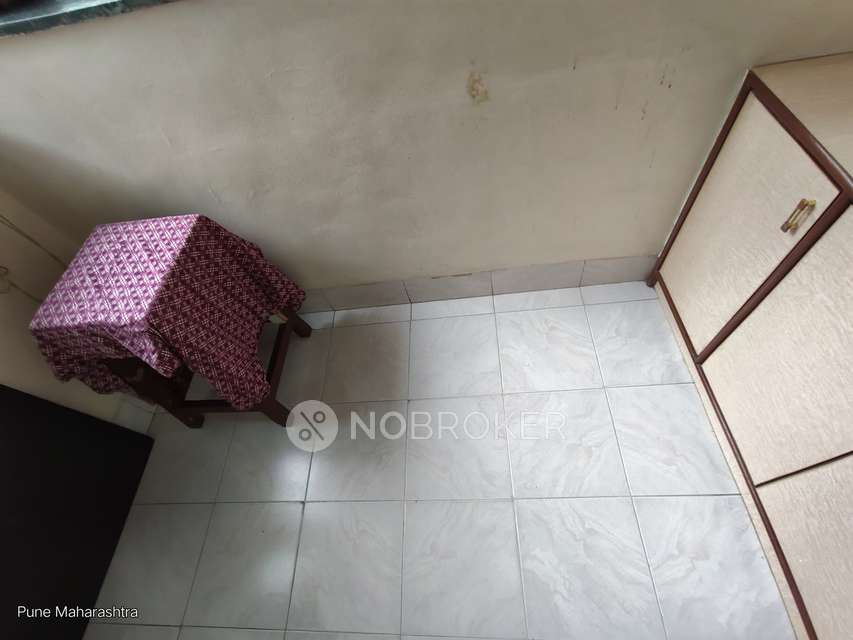 2 BHK Flat In Vrindavan Society, Guru Nanak Nagar For Sale  In Guru Nanak Nagar