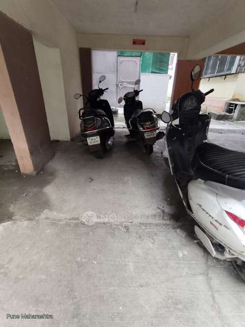 2 BHK Flat In Vrindavan Society, Guru Nanak Nagar For Sale  In Guru Nanak Nagar