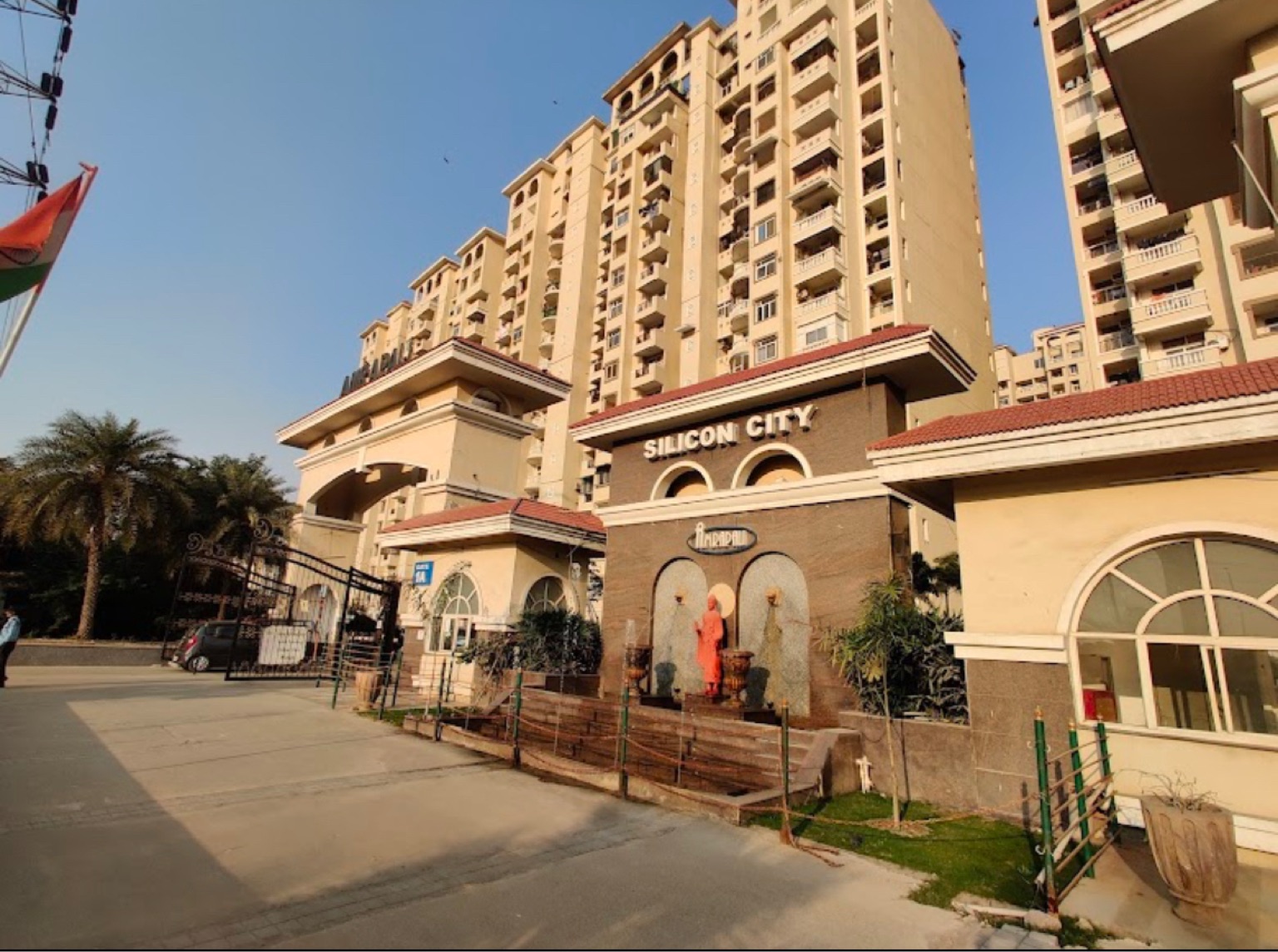 Amrapali Silicon City