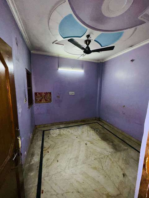 1 RK Flat In Marlin Tower For Sale  In Sector 4,