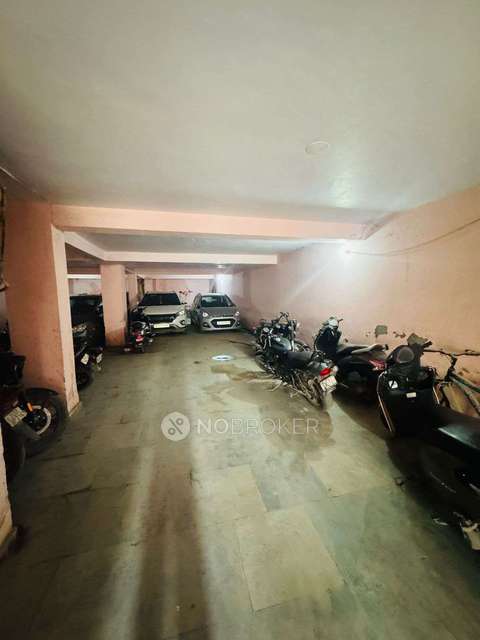 1 RK Flat In Marlin Tower For Sale  In Sector 4,