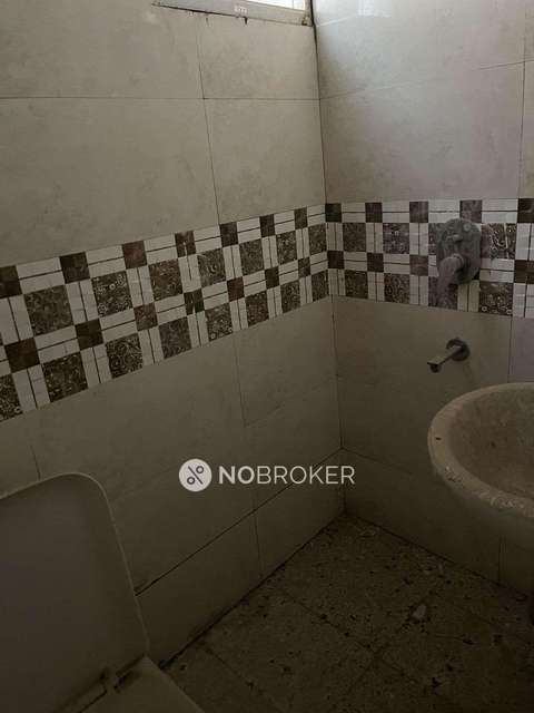 1 RK Flat In Marlin Tower For Sale  In Sector 4,