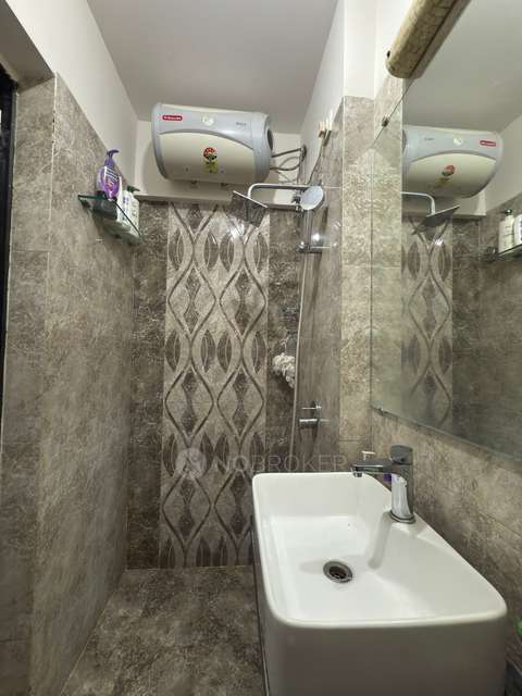 2 BHK Flat In Mayfair Hillcrest For Sale  In Vikhroli West