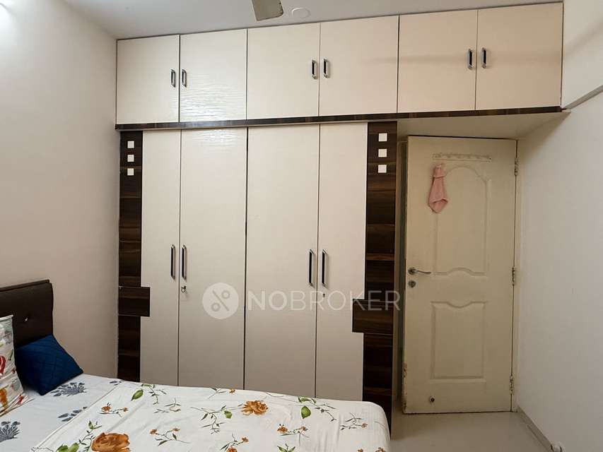 2 BHK Flat In Mayfair Hillcrest For Sale  In Vikhroli West