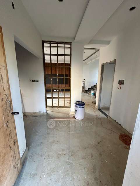 4+ BHK Flat For Sale  In Srinivaspur