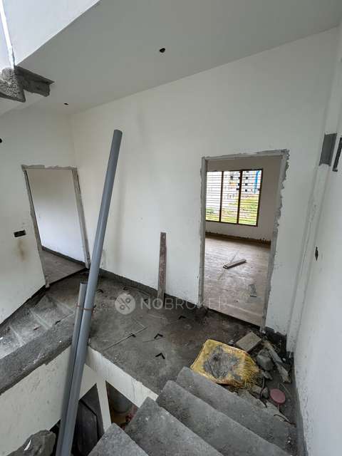 4+ BHK Flat For Sale  In Srinivaspur