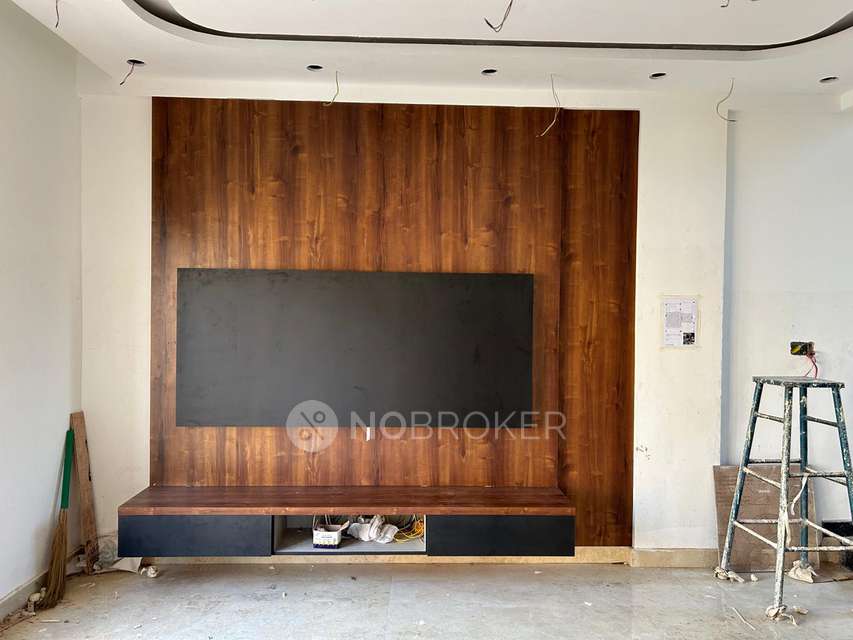 4+ BHK Flat For Sale  In Srinivaspur