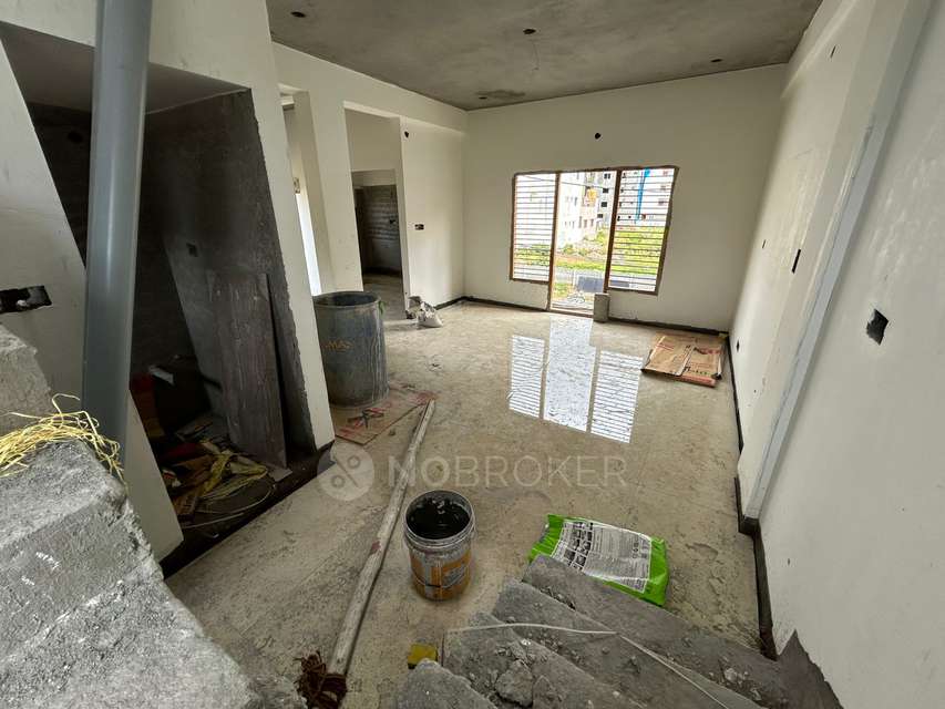 4+ BHK Flat For Sale  In Srinivaspur