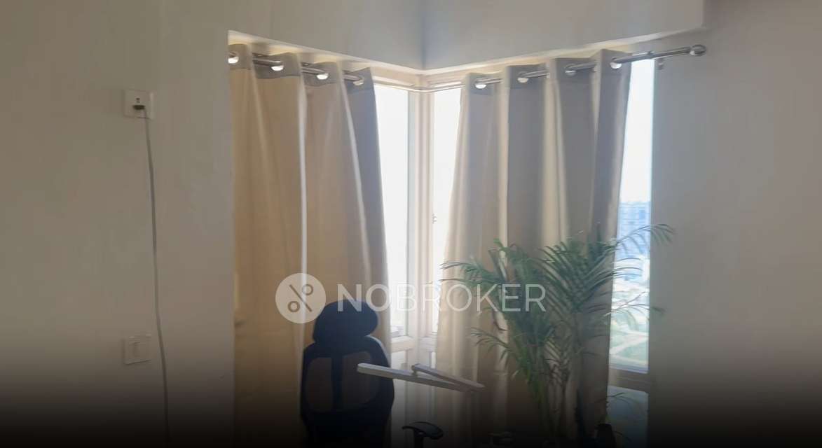 2 BHK Flat In Signature Tower  For Sale  In Sector 37d
