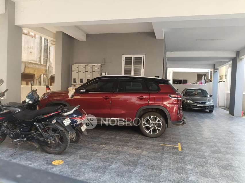 3 BHK Flat In Apartment For Sale  In West Mambalam