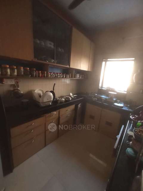 1 BHK Flat In Satyam Building For Sale  In Mulund Colony, Mulund West