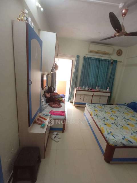 1 BHK Flat In Satyam Building For Sale  In Mulund Colony, Mulund West