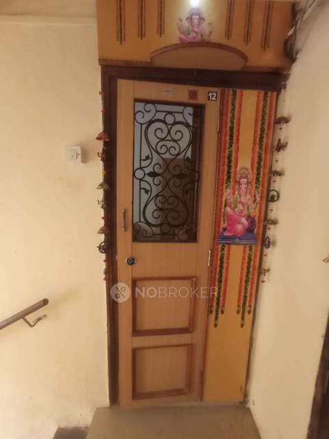 1 BHK Flat In Satyam Building For Sale  In Mulund Colony, Mulund West