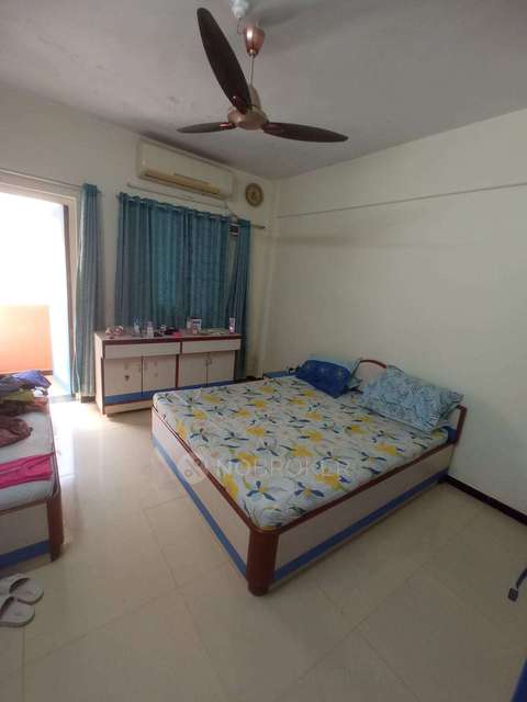 1 BHK Flat In Satyam Building For Sale  In Mulund Colony, Mulund West