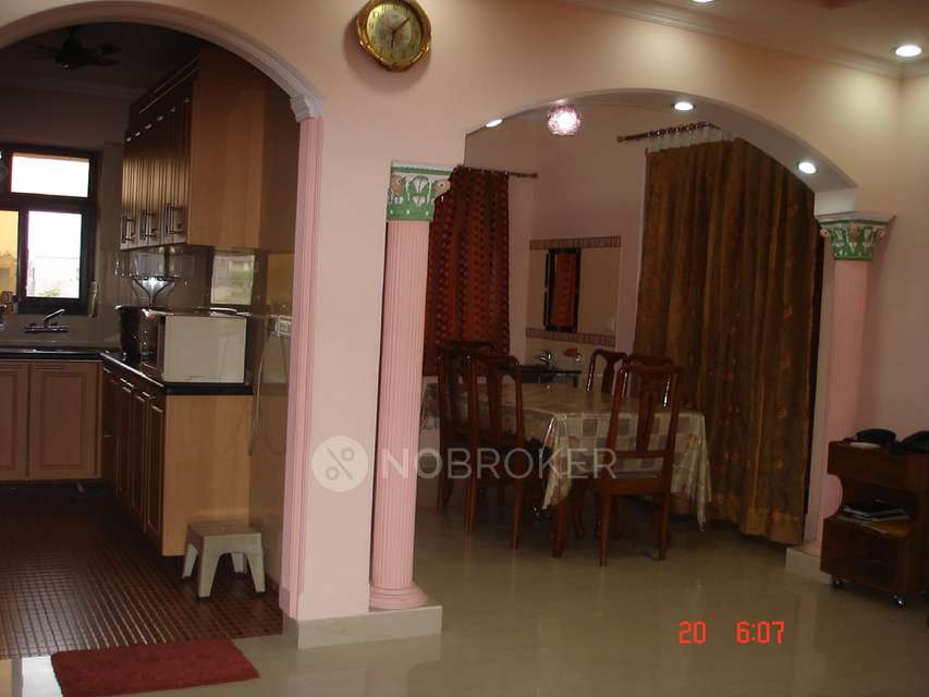 3 BHK Flat In Mayur Dhwaj Apartment For Sale  In  Patparganj, New Delhi