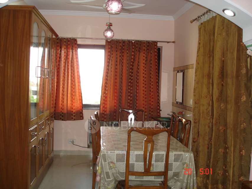3 BHK Flat In Mayur Dhwaj Apartment For Sale  In  Patparganj, New Delhi