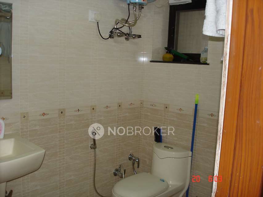 3 BHK Flat In Mayur Dhwaj Apartment For Sale  In  Patparganj, New Delhi