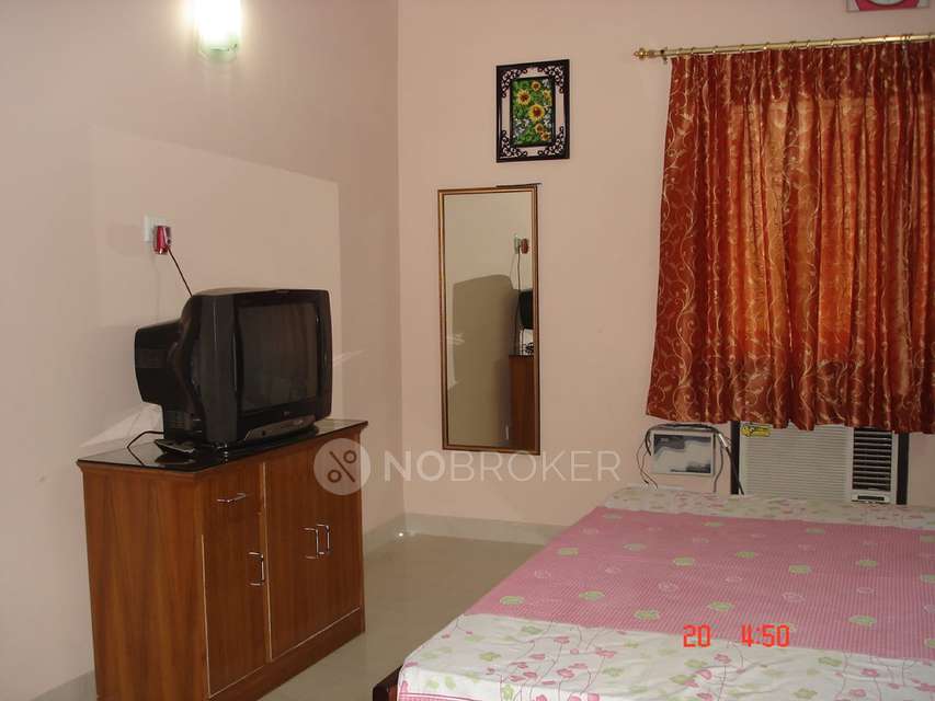 3 BHK Flat In Mayur Dhwaj Apartment For Sale  In  Patparganj, New Delhi