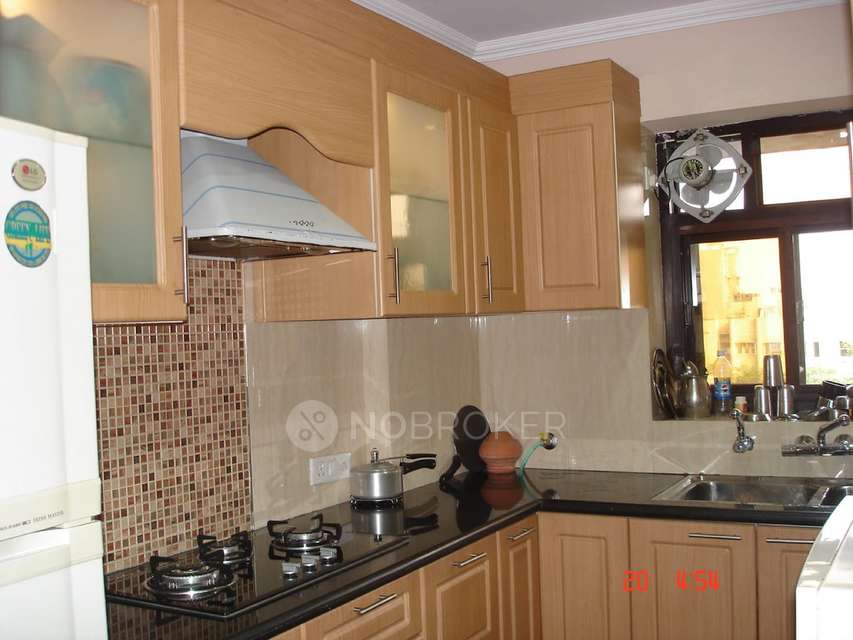 3 BHK Flat In Mayur Dhwaj Apartment For Sale  In  Patparganj, New Delhi