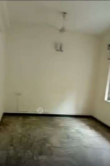 Single Room for Female In 3 BHK  In Besant Nagar