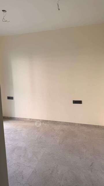 2 BHK Flat For Sale  In Goregaon West