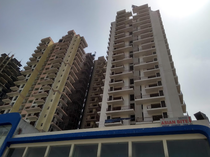 Amrapali La Galleria