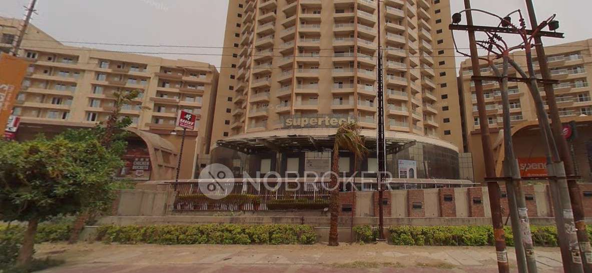 Shop in Sector 74, Noida for Rent 