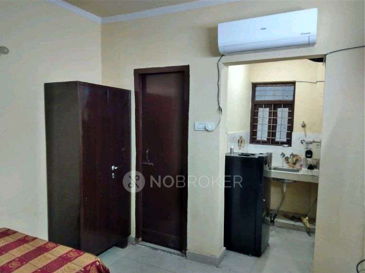 1 RK Flat In Sushant Lok Phase 1 for Rent  In Sector 43