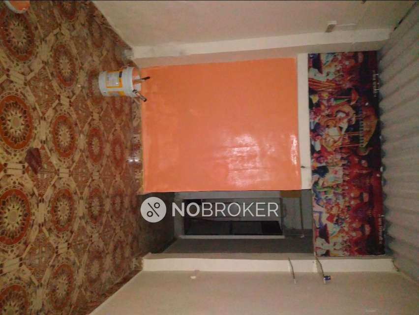 1 RK House for Rent  In Malad West