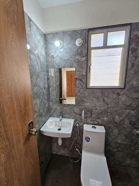 2 BHK Flat In Central Park Residences for Rent  In Moshi