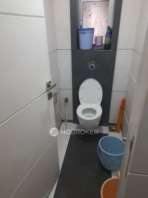 3 BHK Flat In Swapna Bhoomi Bldg  For Sale  In Dadar West