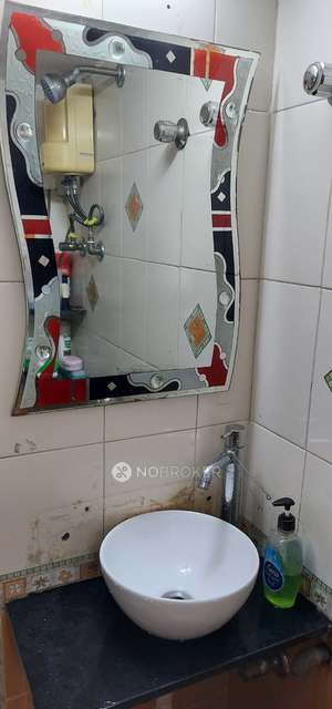 1 BHK Flat In Siddhivinayak Apartment For Sale  In Kandivali West