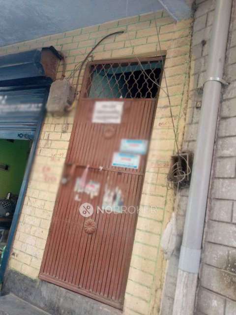 2 BHK Flat for Rent  In Chhatarpur