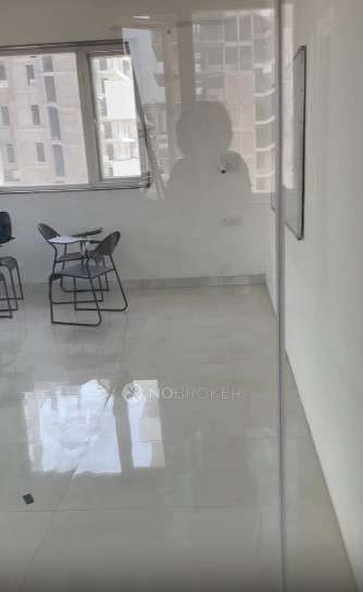 Shop in Patwari , Greater Noida for Rent 