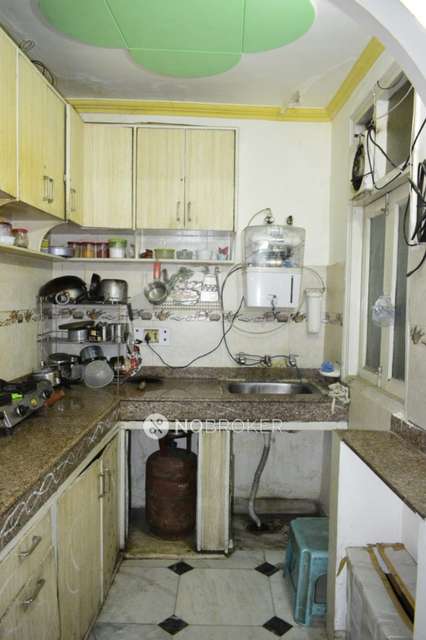 4+ BHK Flat In Standalone Building  For Sale  In Shakarpur