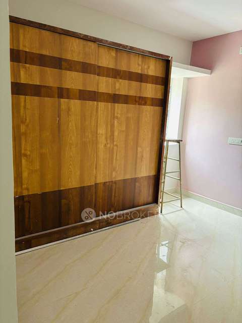 2 BHK Flat In Stabndalone Building for Rent  In Begumpet