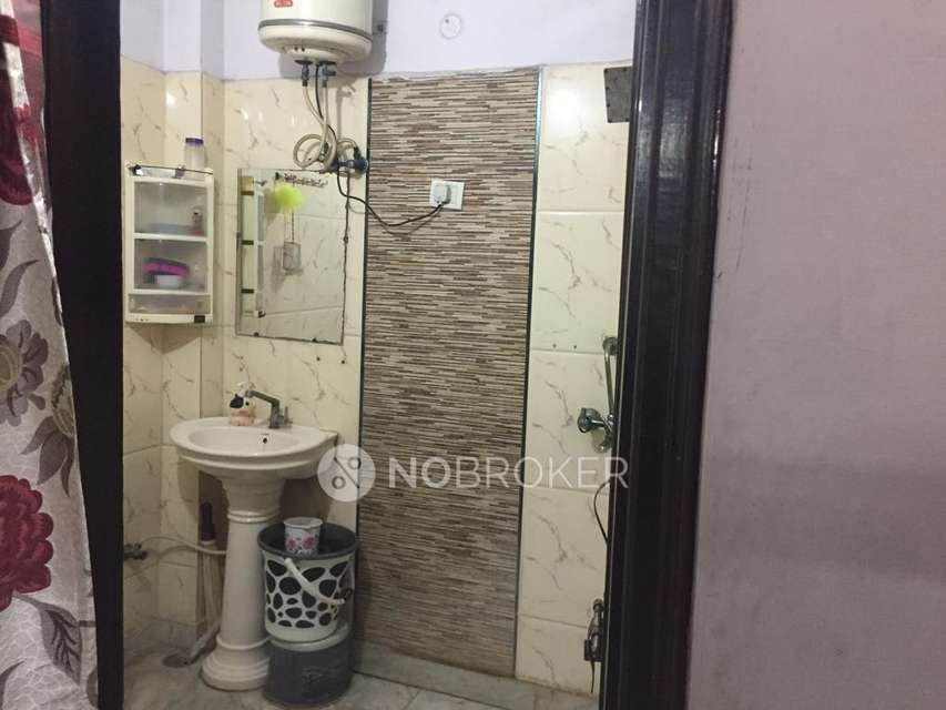 3 BHK Flat In Apartment For Sale  In Shahdara