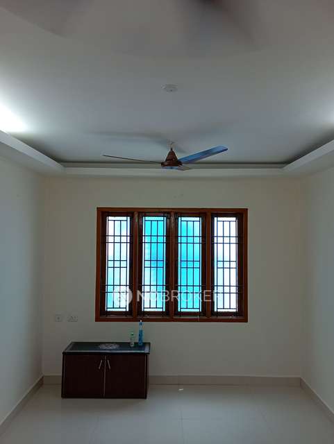2 BHK Flat In Rucons Pramoda For Sale  In Perumbakkam